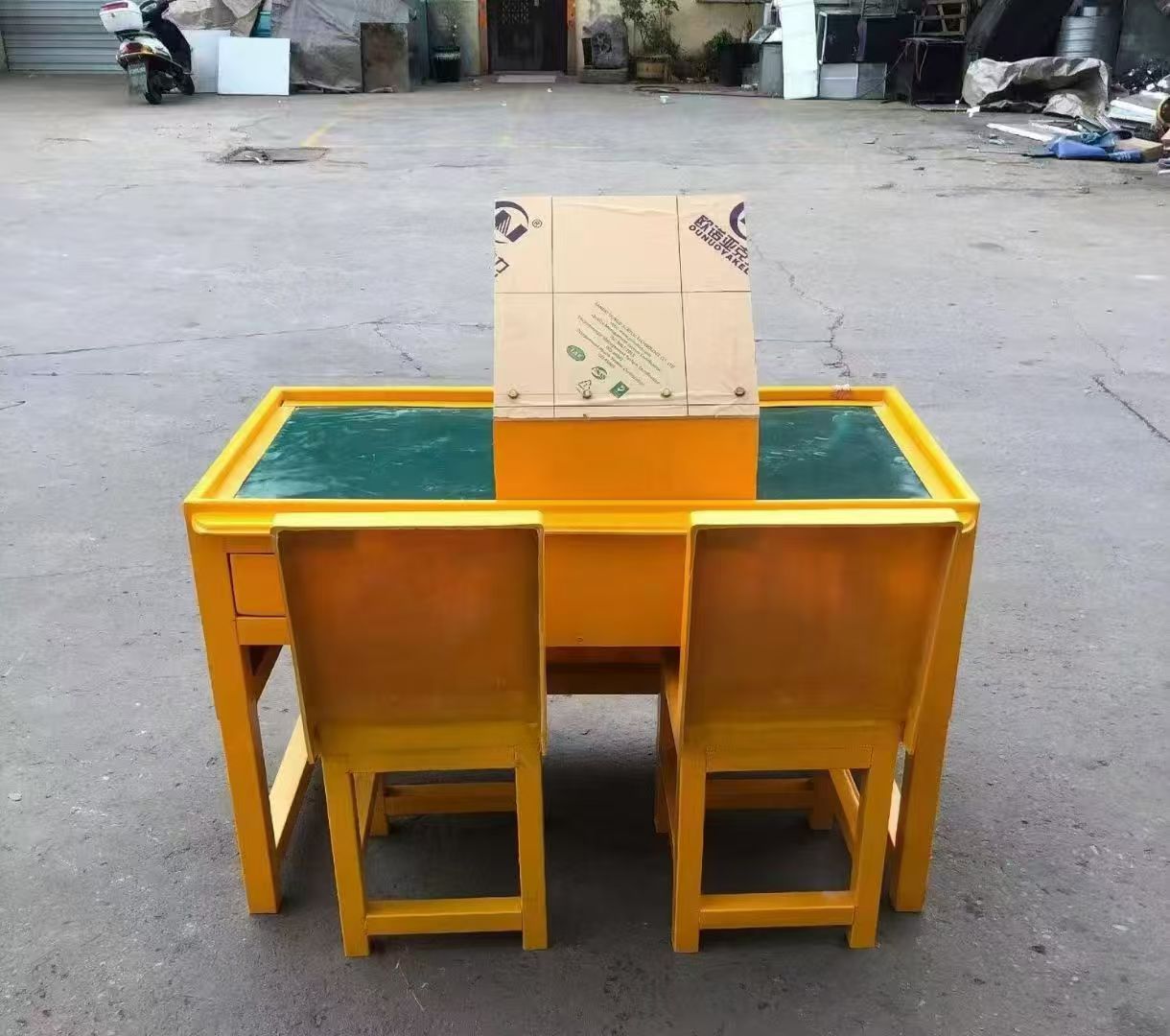 庐阳防静电导通桌井下煤矿火工品发放桌：危险品流转的安全守护者